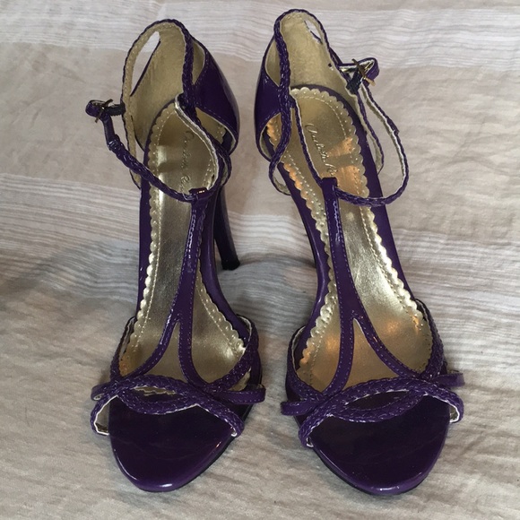 Deep purple strappy heel - Picture 4 of 6